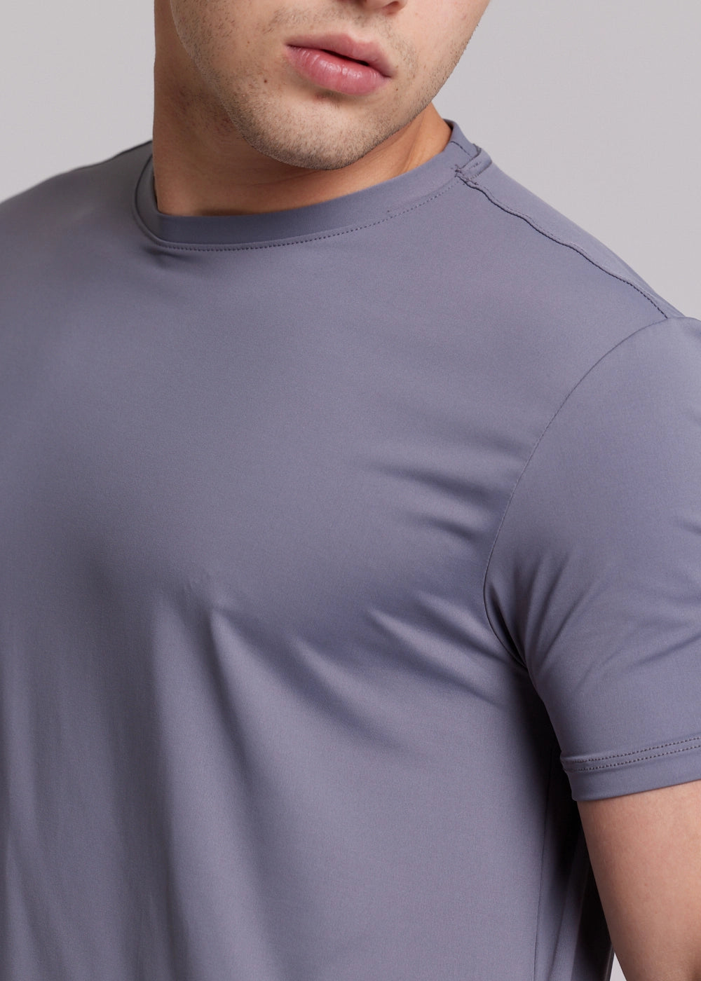 Camiseta de Treino Tech Aero-Shield (Poliamida com Elastano)