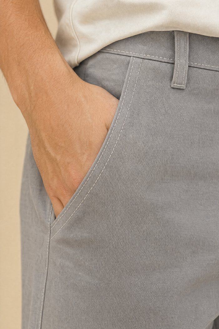 Detalhe do tecido e acabamento da Calça Milano
